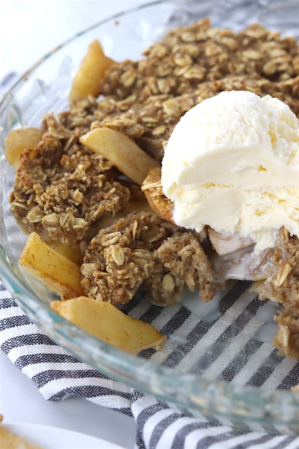 low sugar oatmeal apple crisp 3