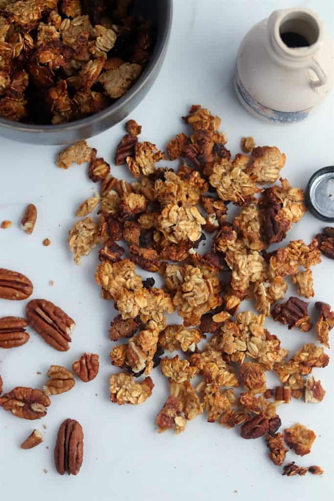 5 ingredient maple pecan granola