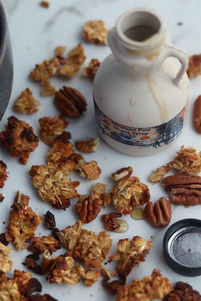 5 ingredient maple pecan granola