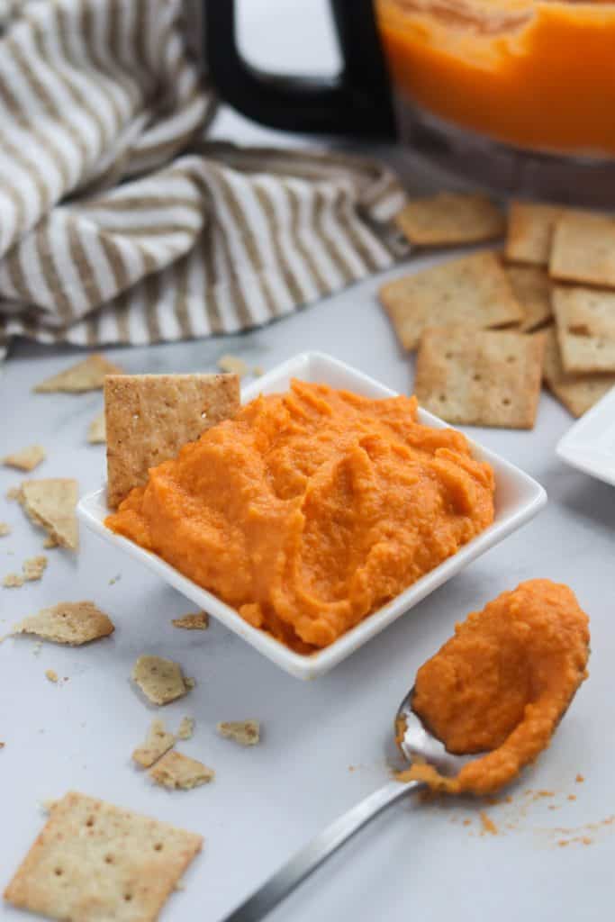 simple sriracha and carrot hummus