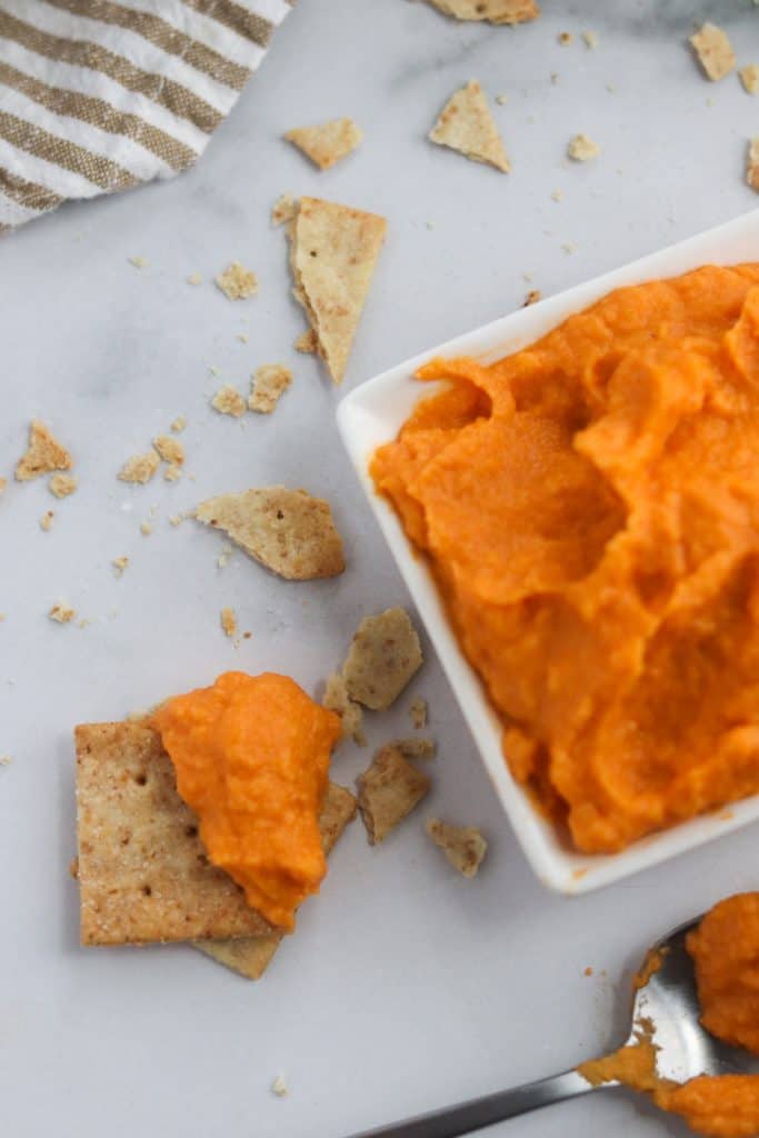 simple sriracha and carrot hummus