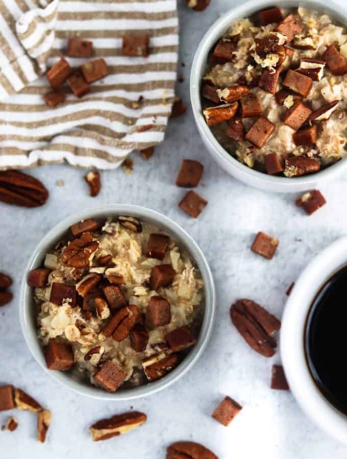 These easy overnight maple pecan cauliflower oats will make your mornings a whole lot easier and WAY more delicious!