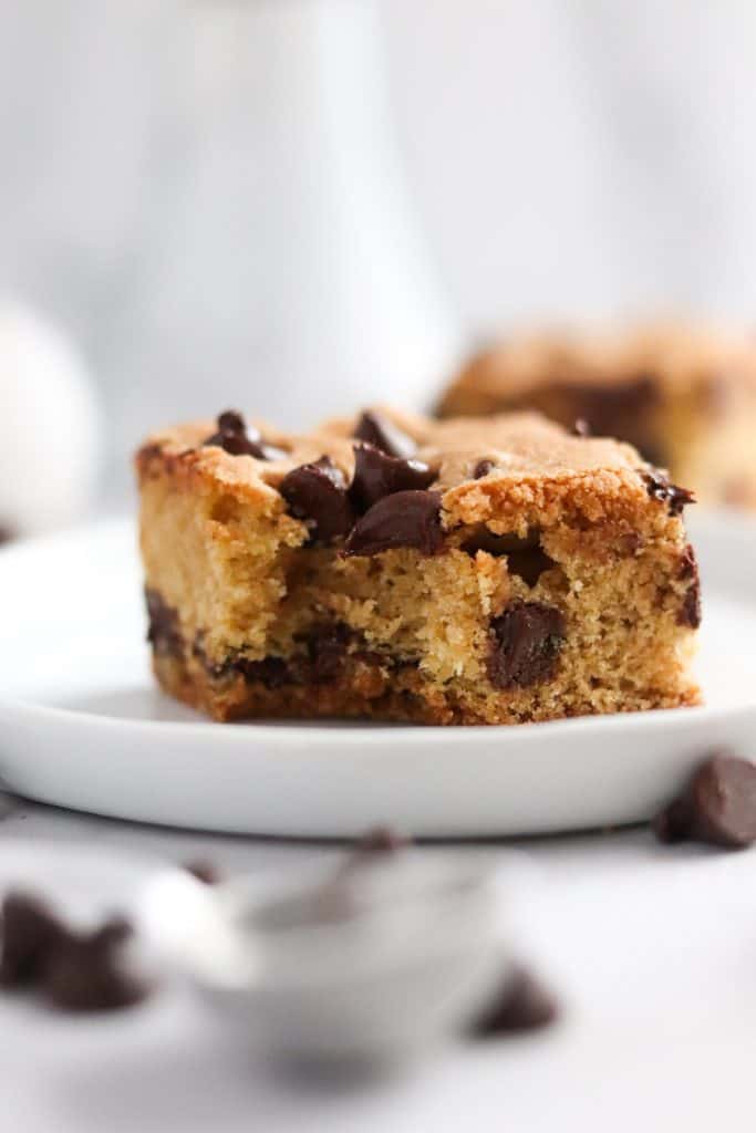 chocolate chip cookie bars