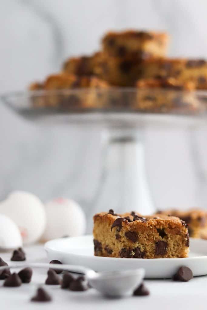 chocolate chip cookie bars