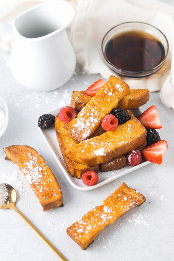 perfect-air-fryer-french-toast-sticks-colleen-christensen-nutrition