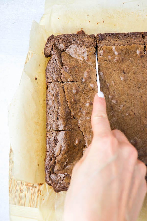 cutting bakery brownies