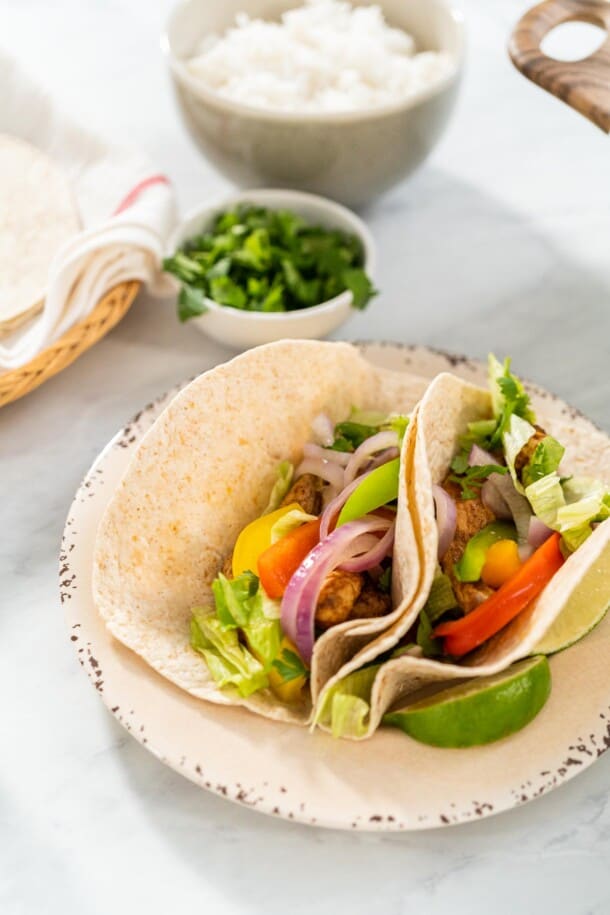 Chicken Fajita Tacos {+ Salad Recipe} Colleen Christensen Nutrition
