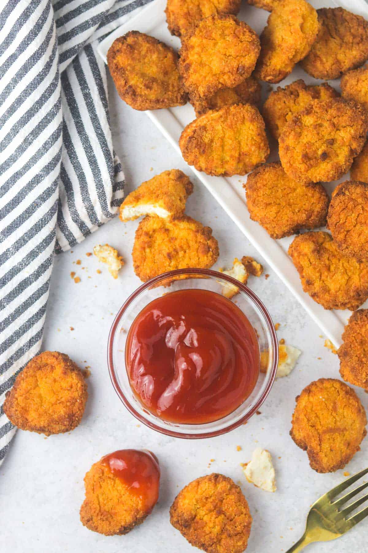 air fryer frozen chicken nuggets with ketchup.