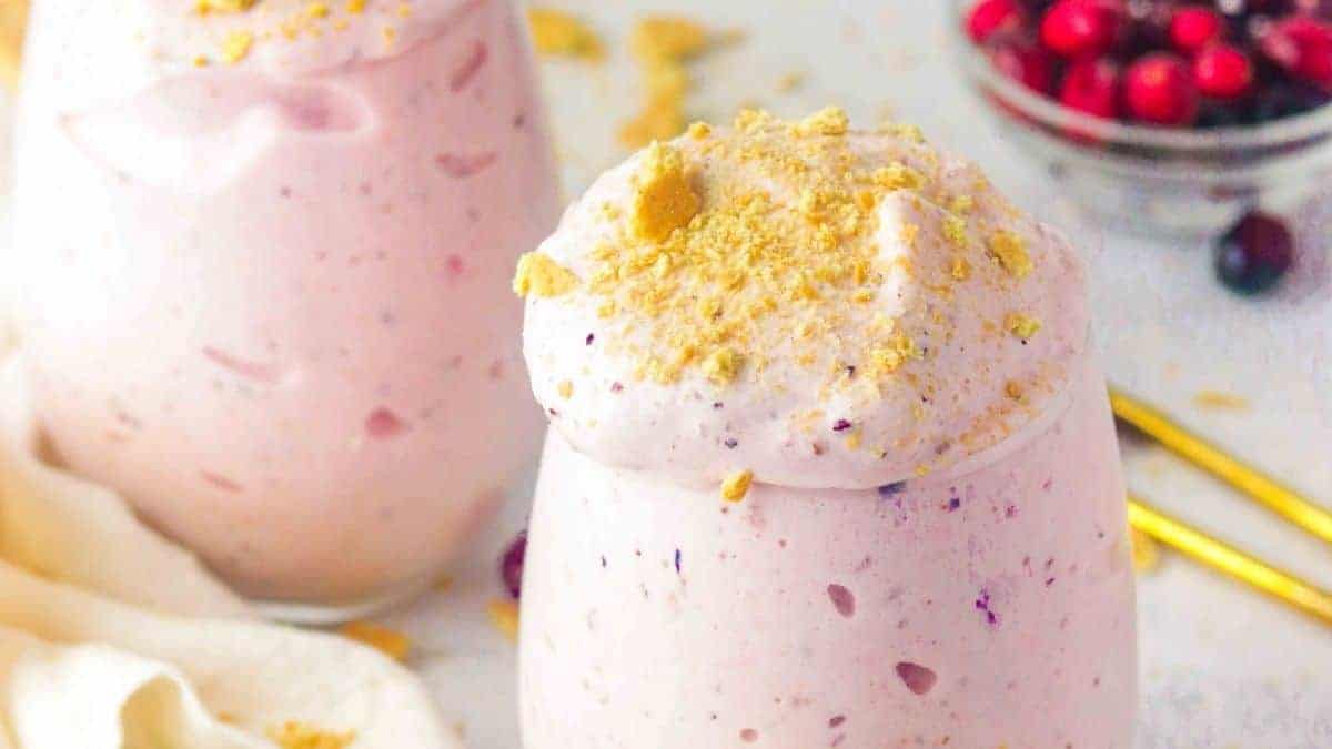 Cranberry pie smoothie social