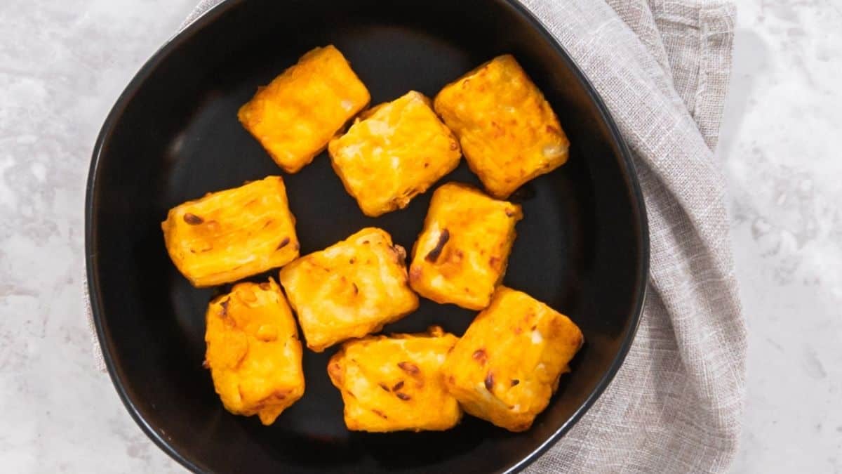 https://colleenchristensennutrition.com/wp-content/uploads/2021/06/Bowl-of-buffalo-tofu-in-a-black-bowl..jpg