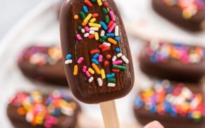 chocolate candy shell cakesicles.