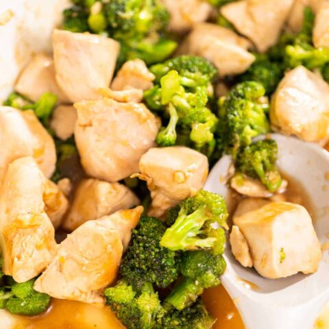 Easiest Broccoli Chicken Stir Fry - Colleen Christensen Nutrition