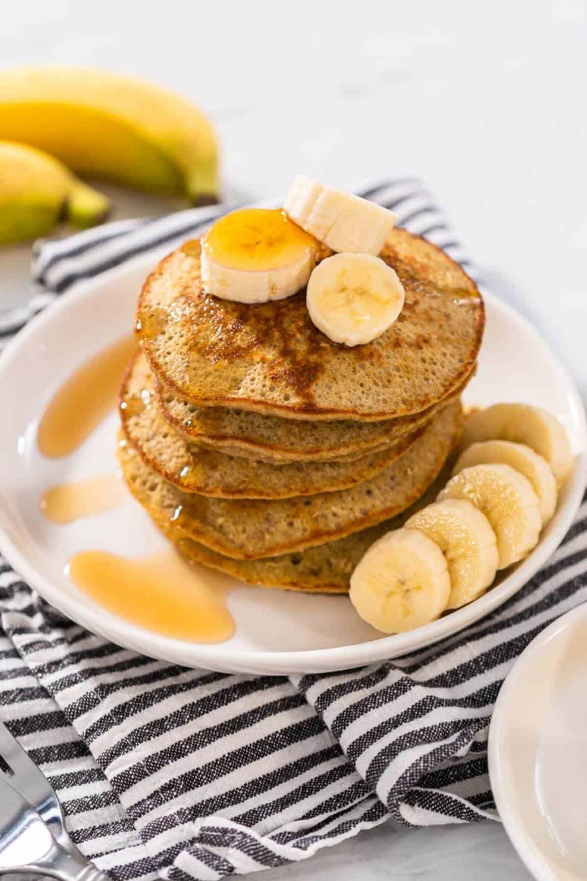 3 ingredient banana pancakes w maple syrup.
