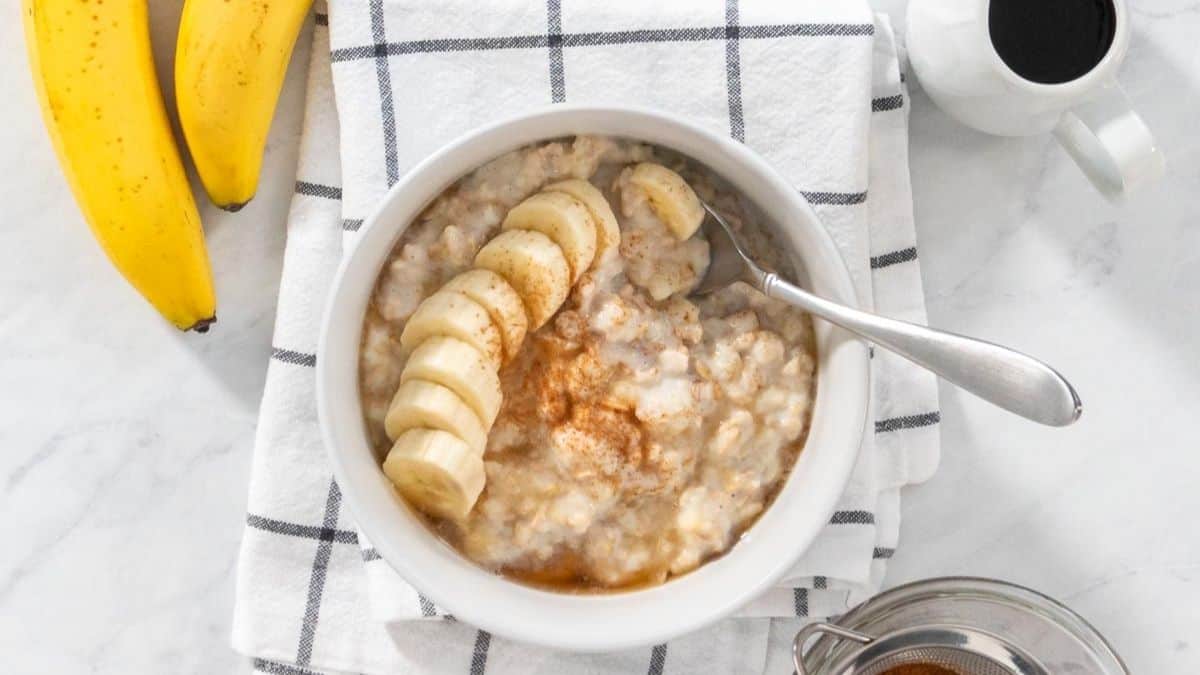 https://colleenchristensennutrition.com/wp-content/uploads/2022/02/Banana-Porridge-Blog-Post-Image..jpg