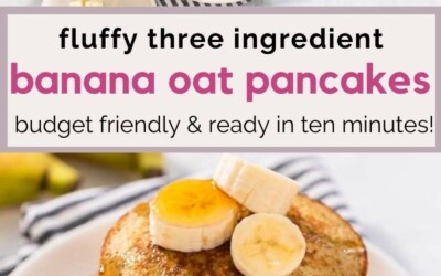 fluffy three ingredient banana oat pancakes.
